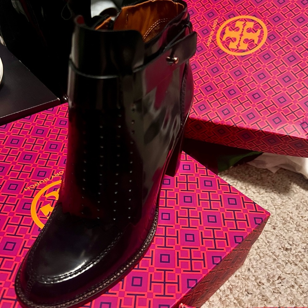 Chic Tory Burch Ankle Boot